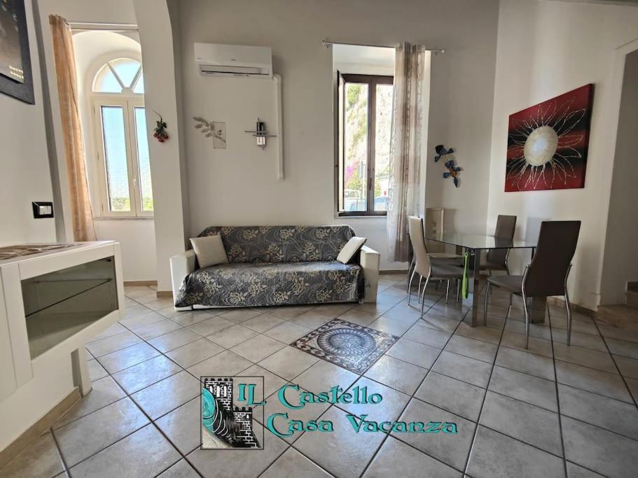 Il Castello Casa Vacanza Salerno Eksteriør billede