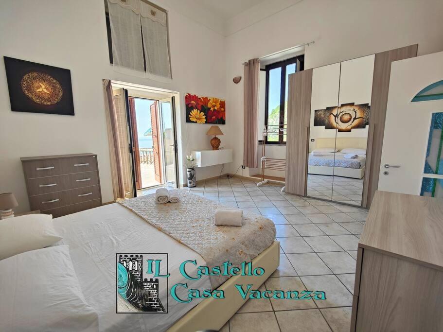 Il Castello Casa Vacanza Salerno Eksteriør billede