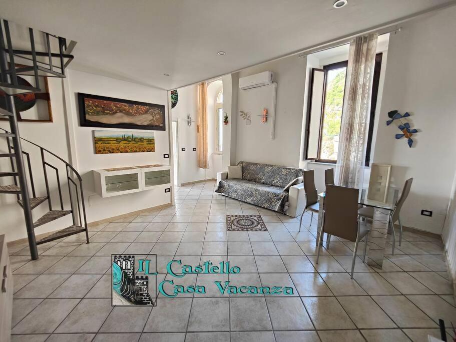 Il Castello Casa Vacanza Salerno Eksteriør billede
